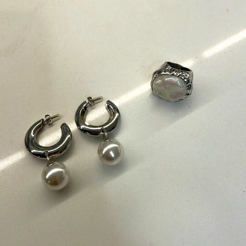 Pearl effect maxi ring and pearl hoop silver earrings from Zara brand new